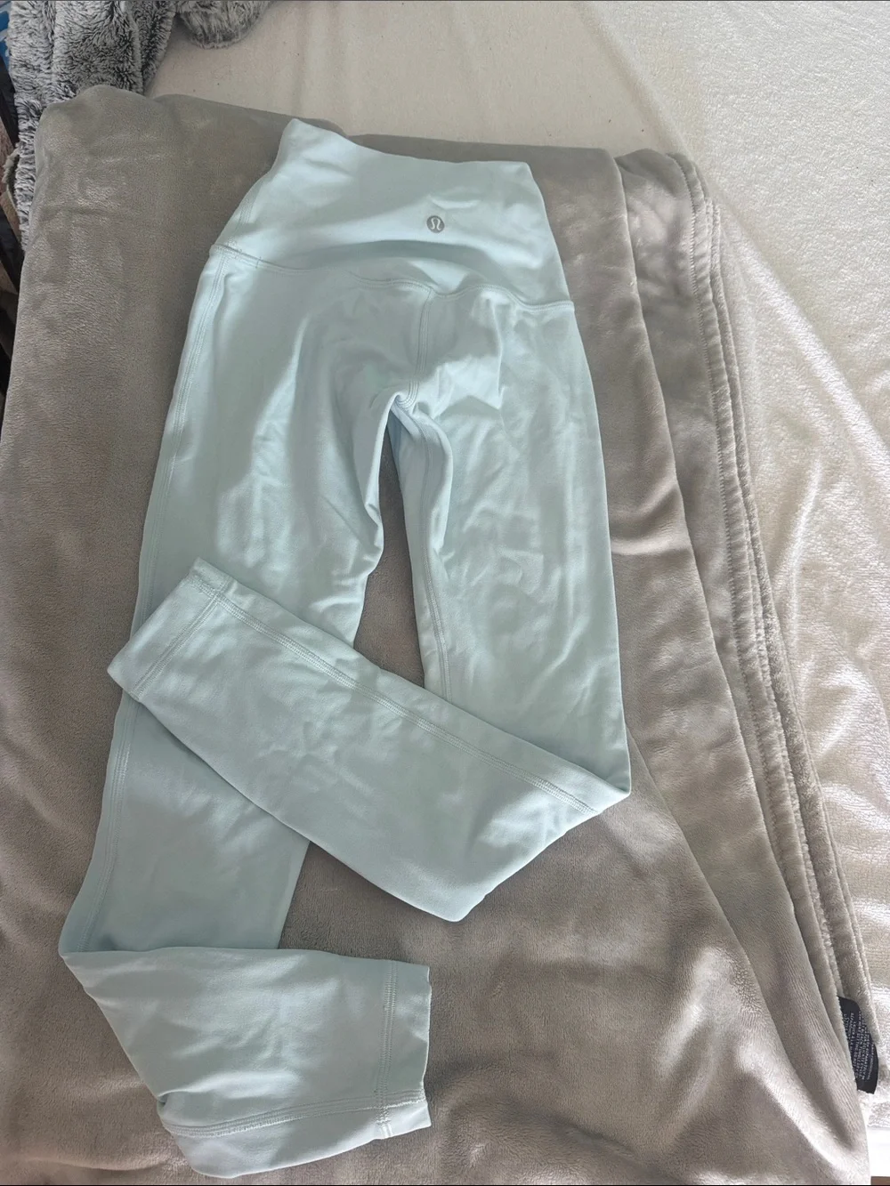 lululemon athletica Kids Light Aqua High-Rise Leggings they are a 0-2 in size